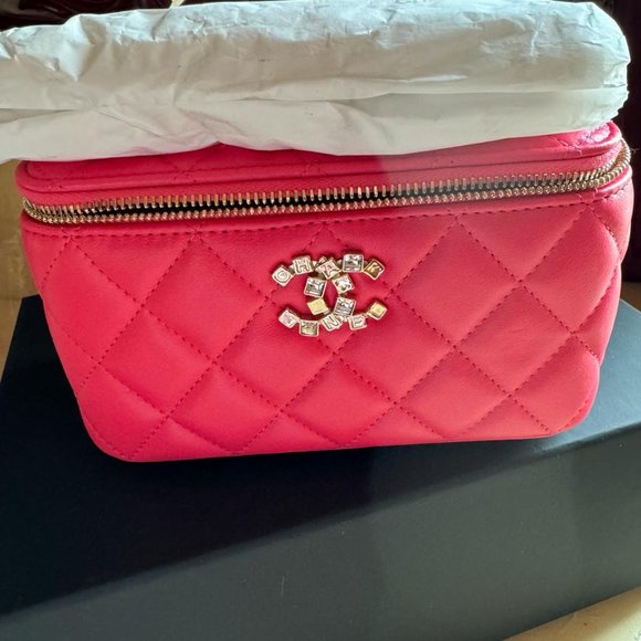 New Chanel Fuchsia Quilted Leather Clutch with Chain Bag Limited Edition - Picture 9 of 16